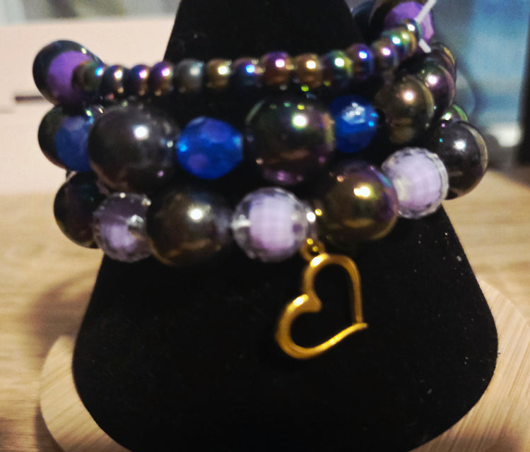 Hematite beaded bracelet set with heart pendant