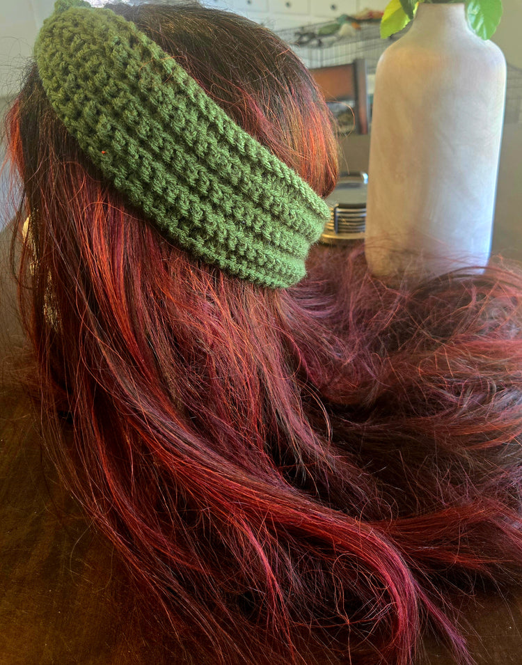 Medium green hairband