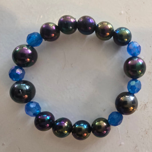 Blue and hematite beaded bracelet