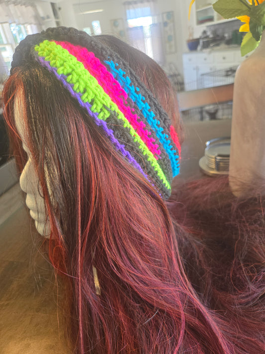 Multicolored medium crocheted hairband