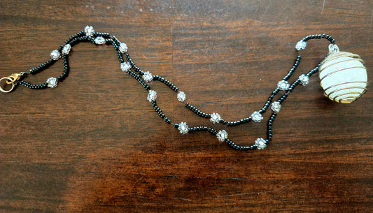 Rope style daisy chain with crystal and holder