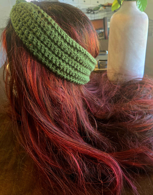 Small green crocheted hairband